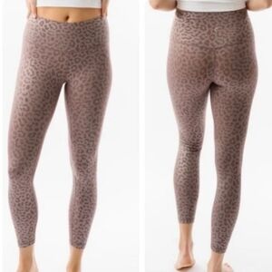 Zyia Active Supreme High Rise Leggings Metallic Lilac Leopard Print Size 6-8